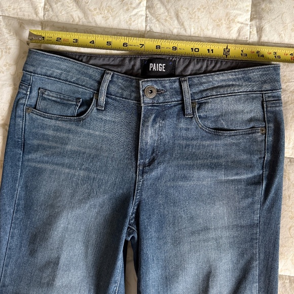 PAIGE Lou Lou Flared Jeans in Novelle (Size 27 Tall) - Picture 4 of 12